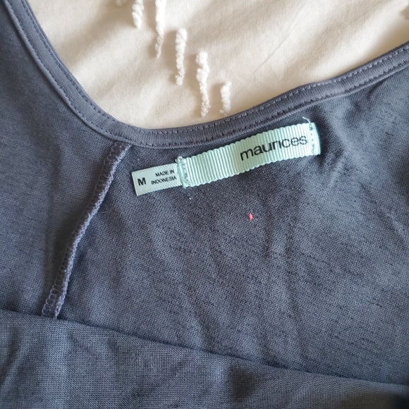 Maurices Top Size Medium - Picture 2 of 2